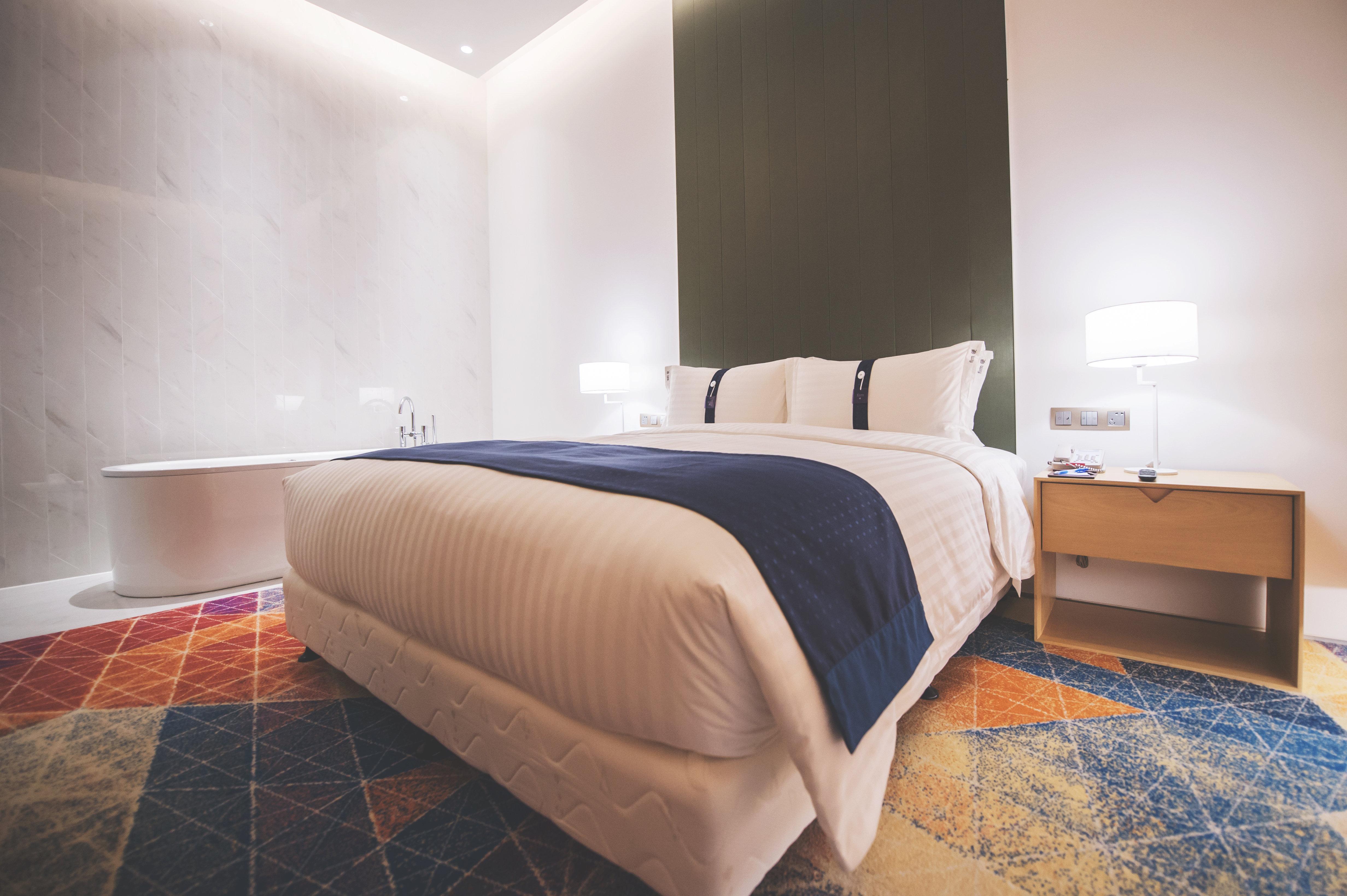 Holiday Inn Express Shanghai Songjiang Fangta By Ihg Екстериор снимка